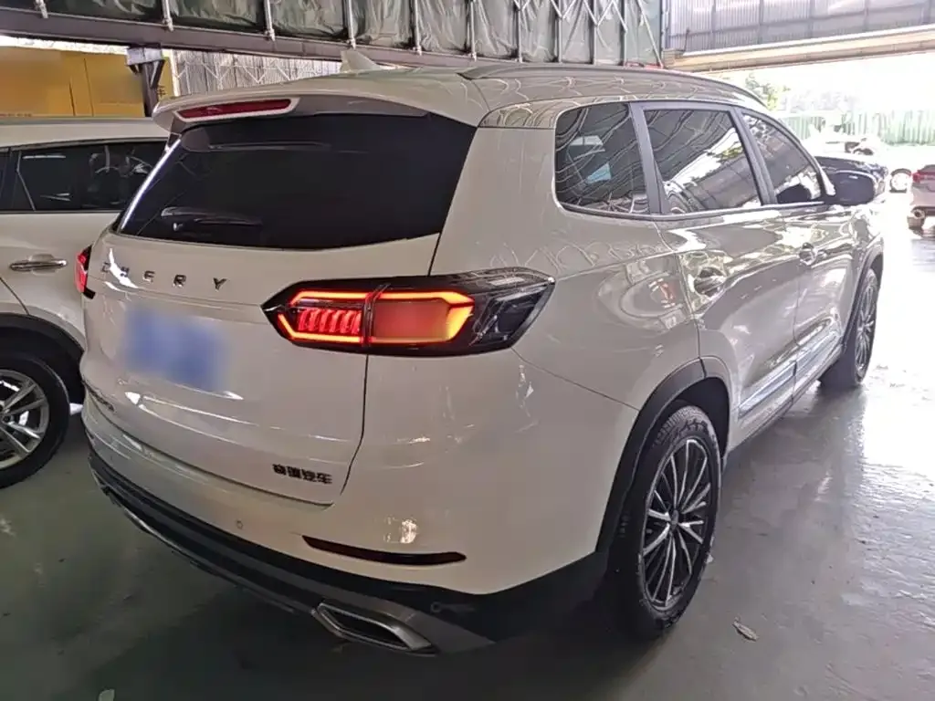 Chery Tiggo 8 — фото 3