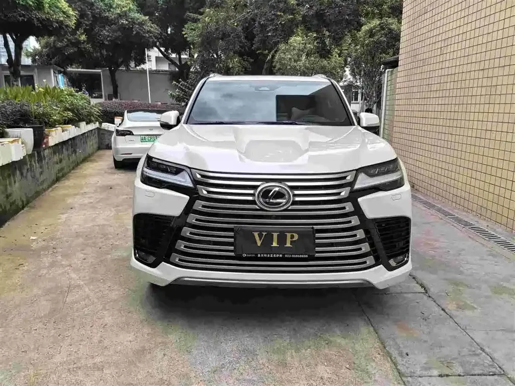 Lexus LX — фото 8