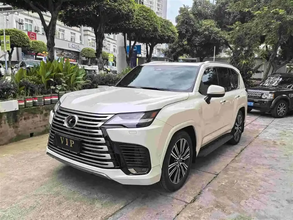 Lexus LX — фото 7