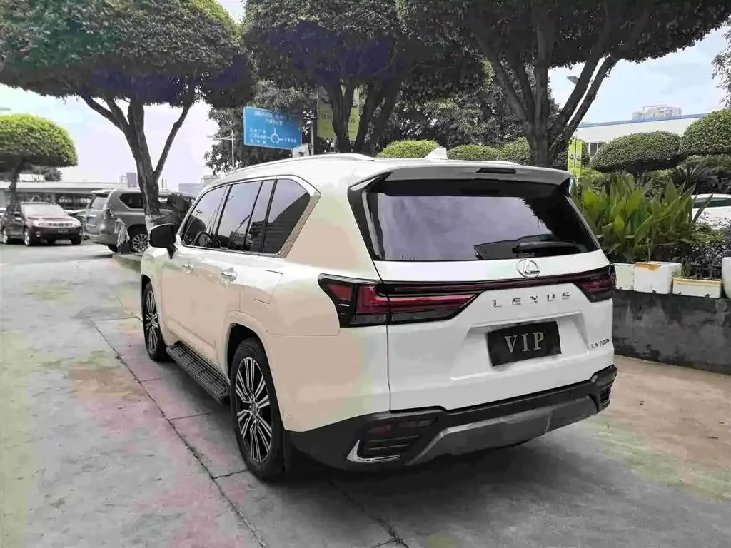 Lexus LX — фото 3