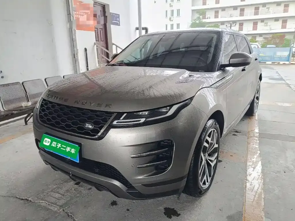 Land Rover Evoque — фото 1