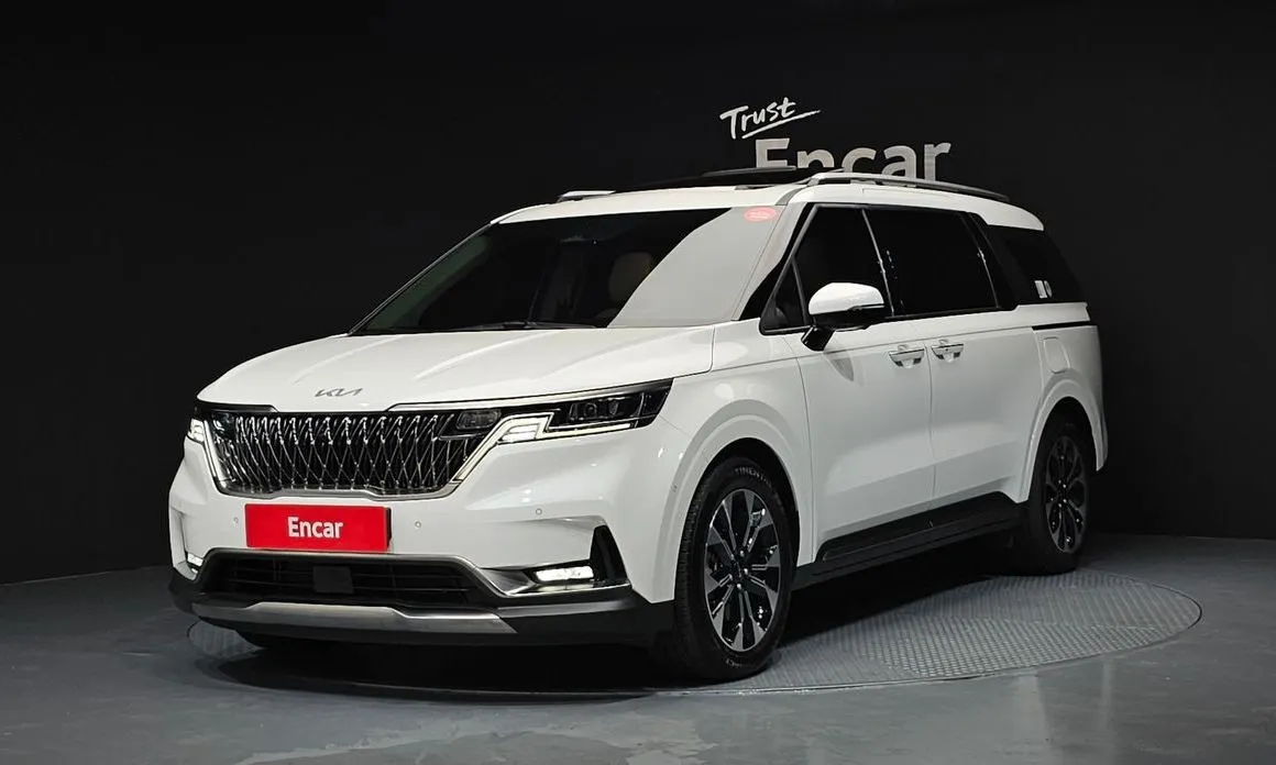 Kia Carnival — фото 1