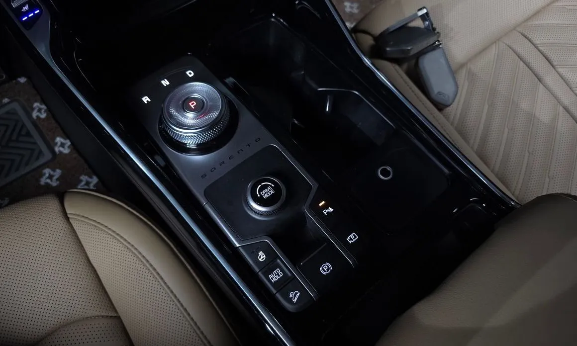 Kia Sorento — фото 7