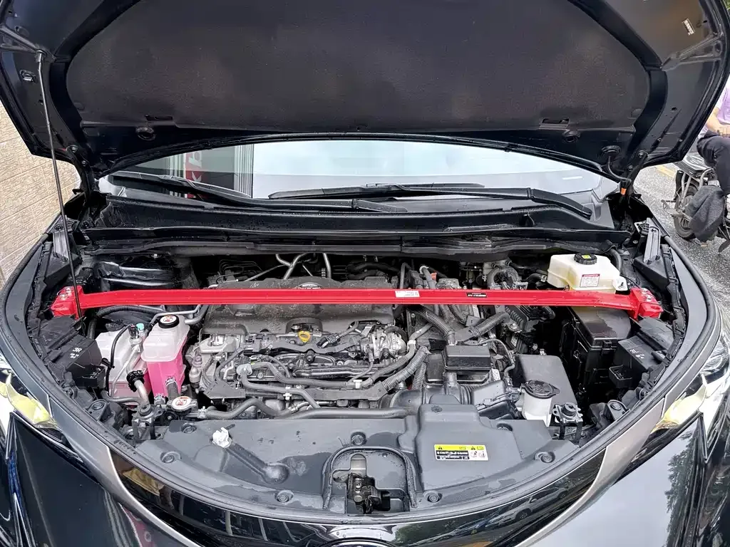 Toyota Granvia — фото 3