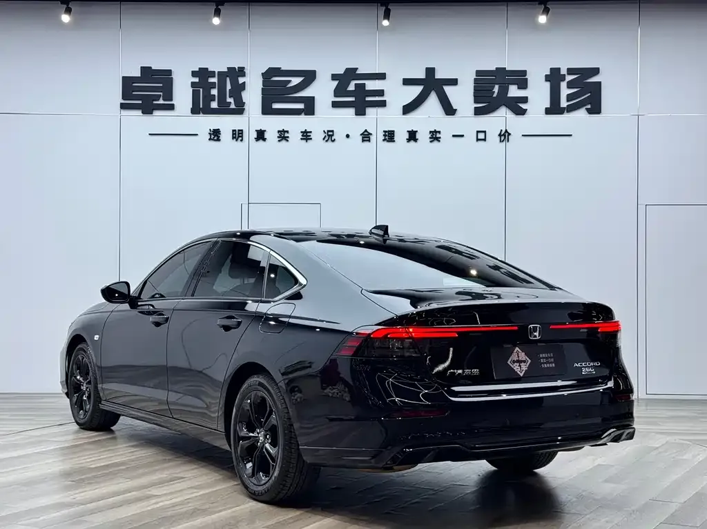 Honda Accord — фото 9