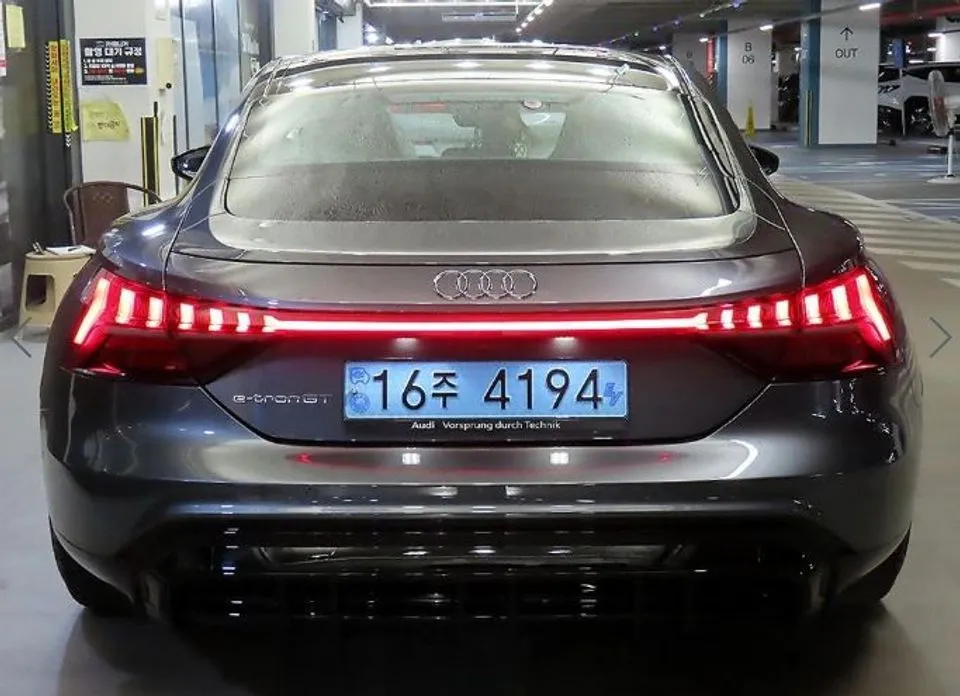 Audi e-tron GT — фото 2
