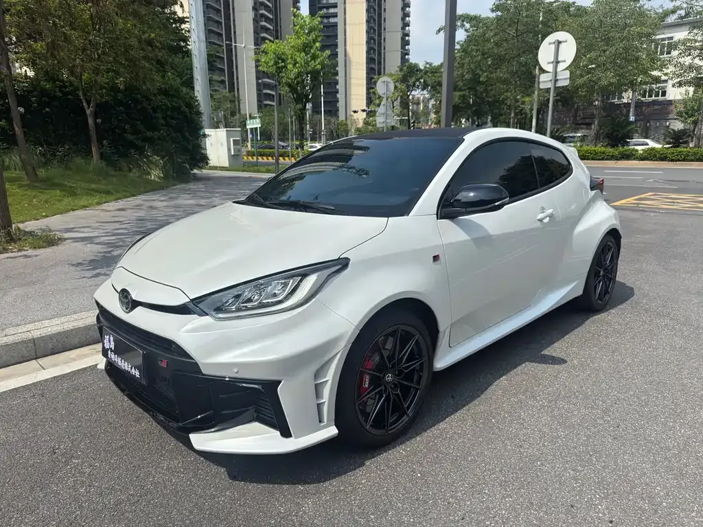Toyota GR YARIS — фото 1