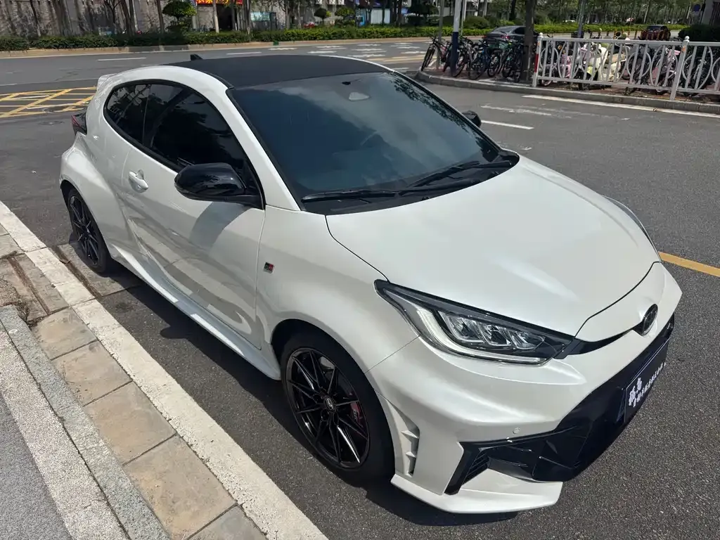 Toyota GR YARIS — фото 6
