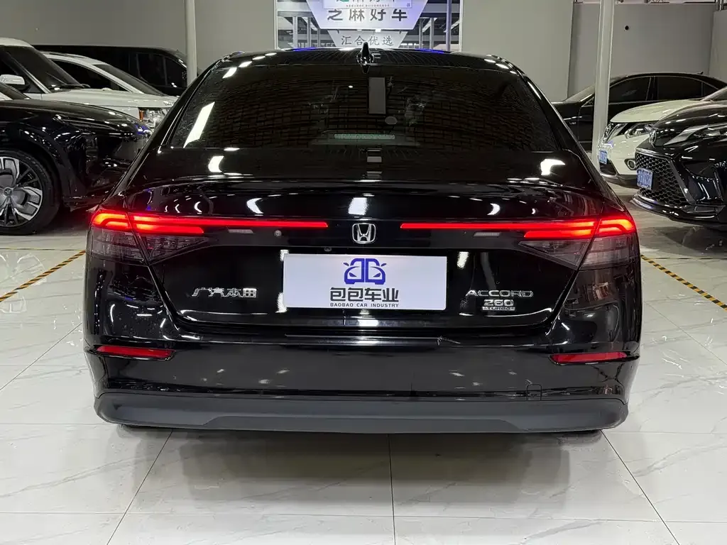 Honda Accord — фото 6