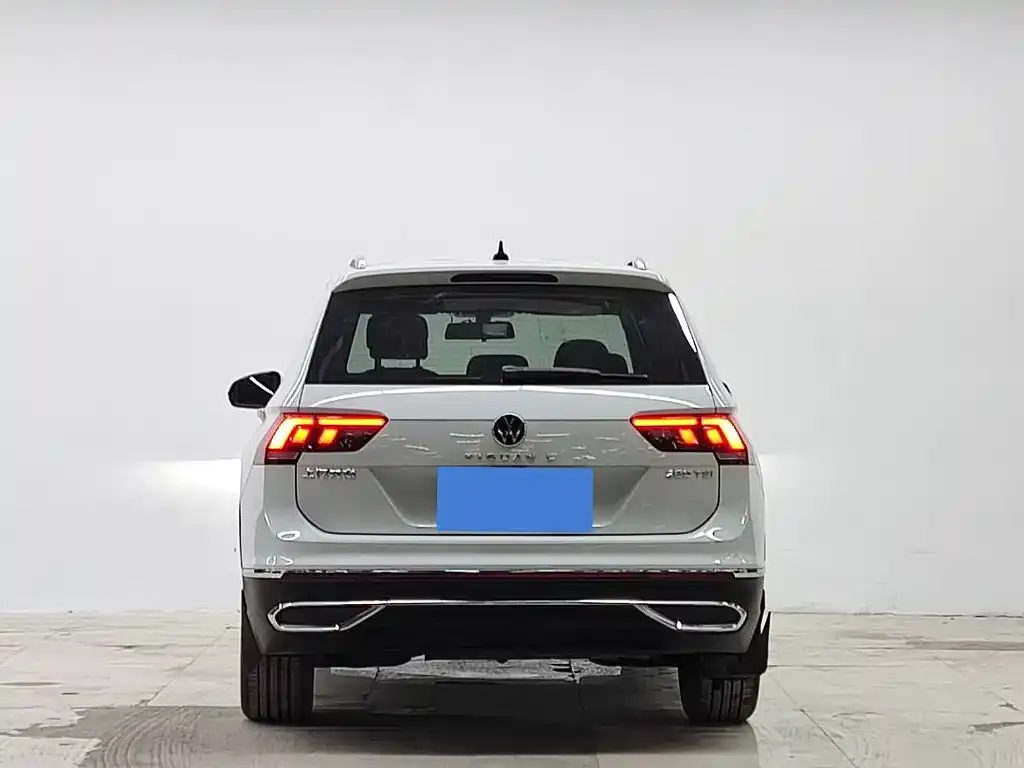 Volkswagen Tiguan L — фото 3