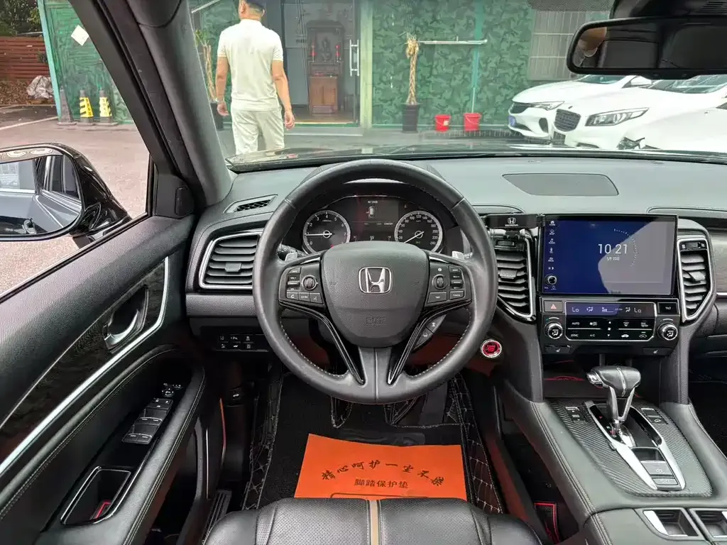 Honda UR-V — фото 10