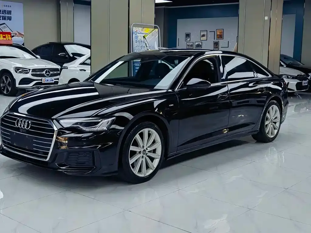 Audi A6L — фото 1