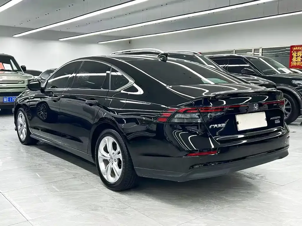 Honda Accord — фото 2