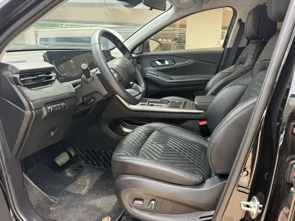 Exeed Lingyun — фото 8
