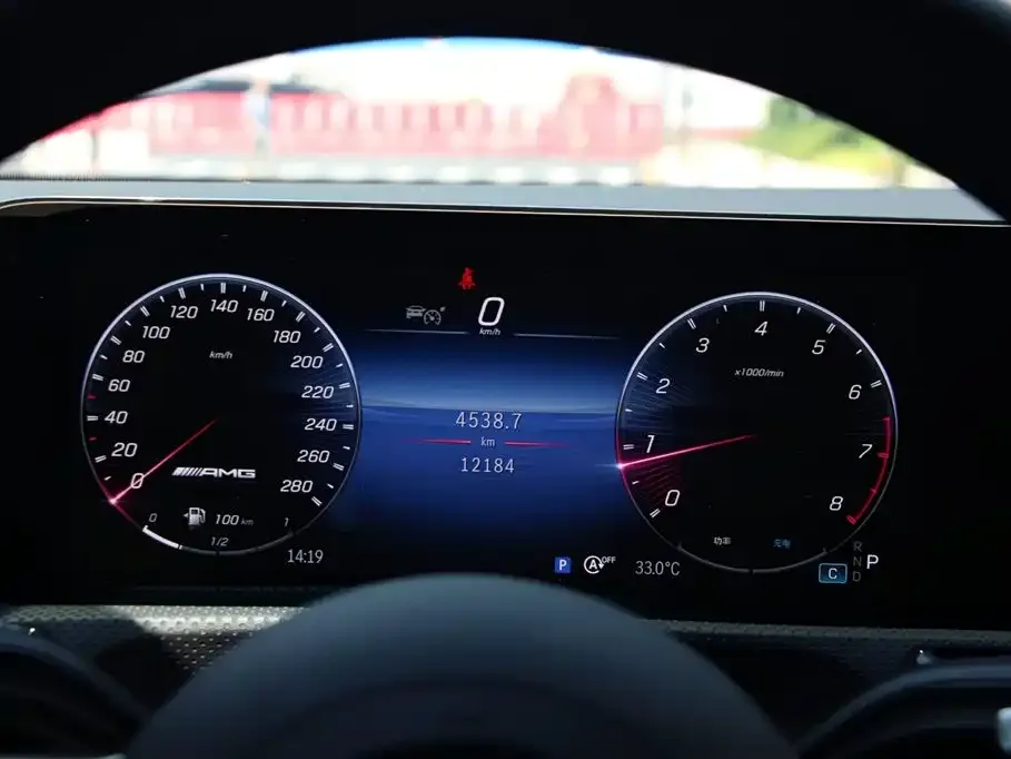 Mercedes-Benz CLA AMG — фото 3