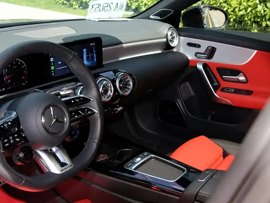 Mercedes-Benz CLA AMG — фото 7