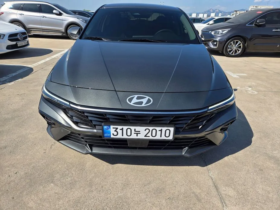 Hyundai AVANTE — фото 1