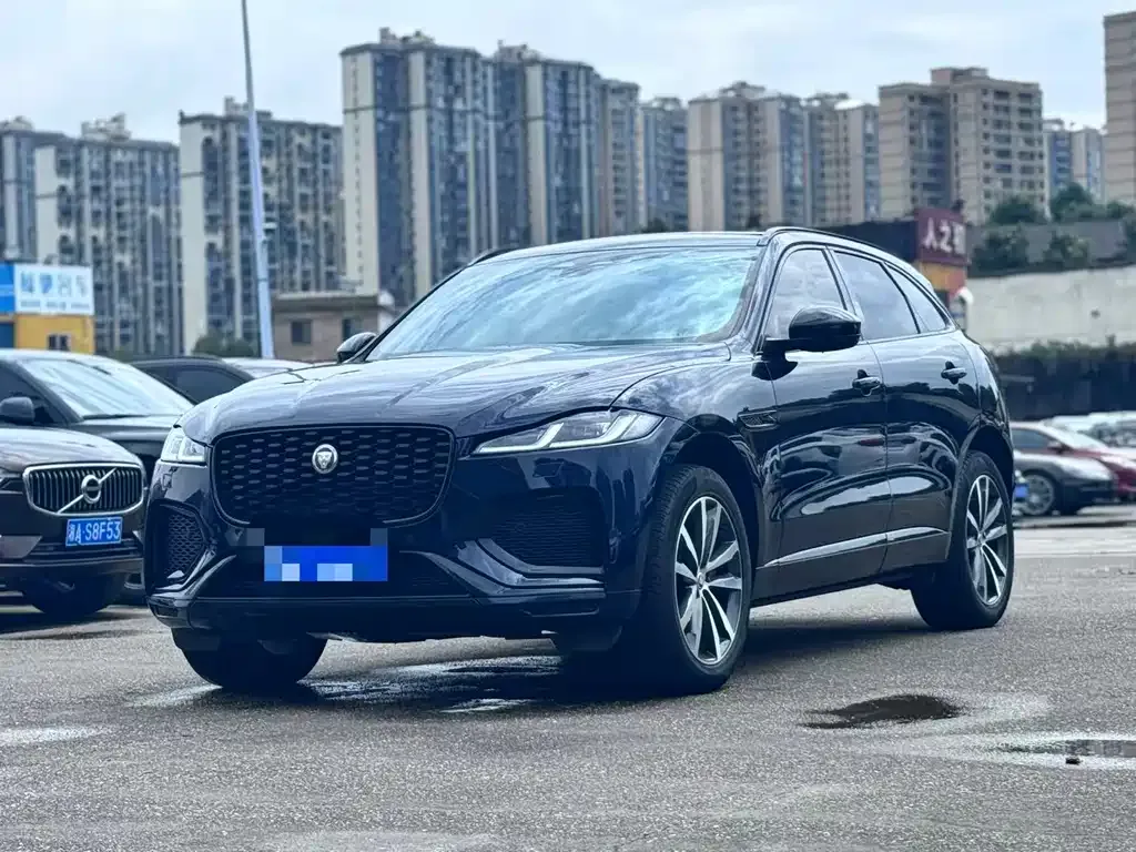 Jaguar F-PACE — фото 1