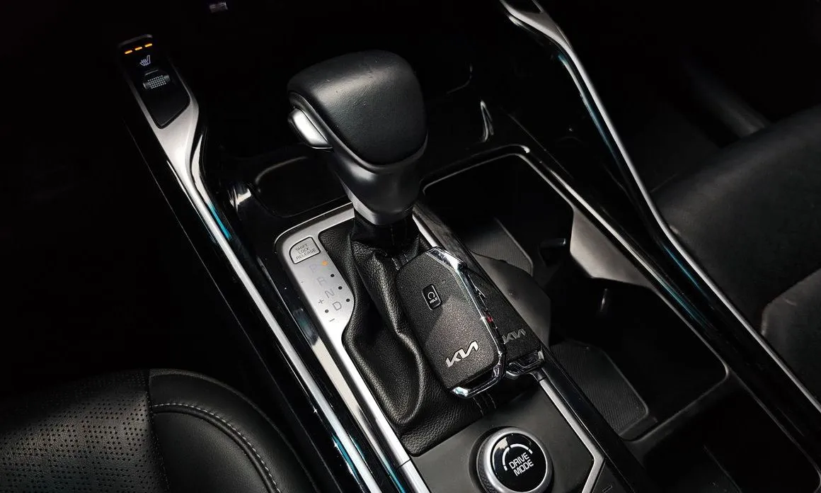 Kia Sorento — фото 9