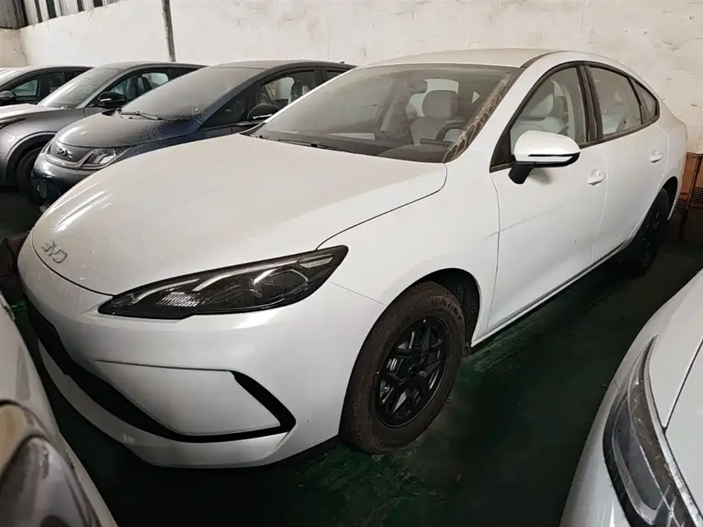 BYD Seal 05 DM-i — фото 3