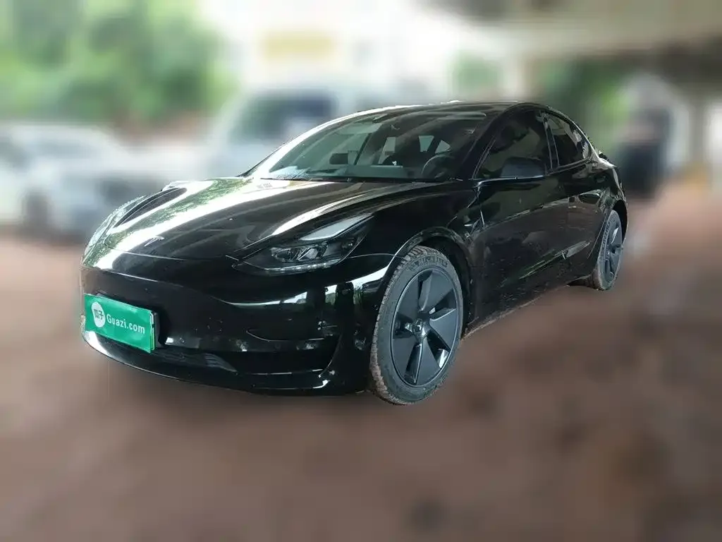 Tesla Model 3 — фото 1