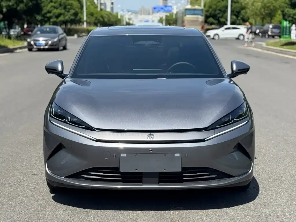 BYD Qin L — фото 10