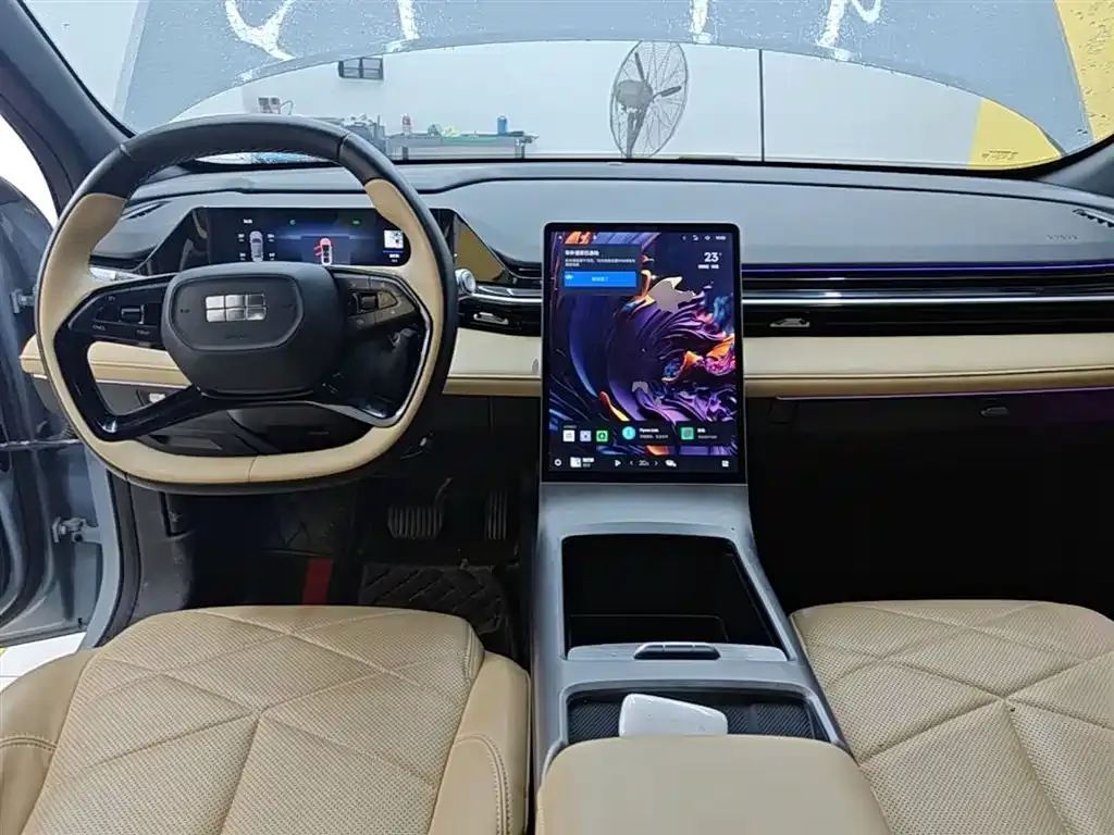 Geely Galaxy L6 — фото 2