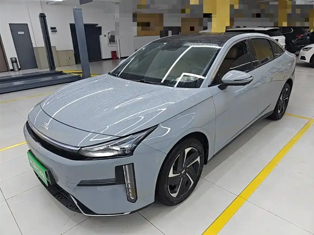 Geely Galaxy L6 — фото 4