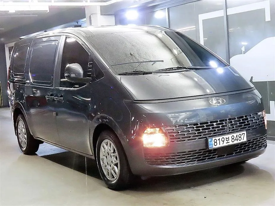 Hyundai Staria — фото 1