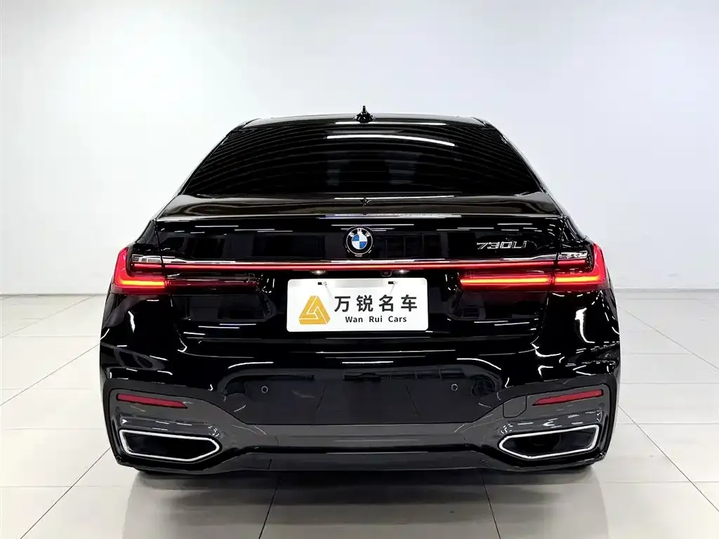 BMW 7 Series — фото 10