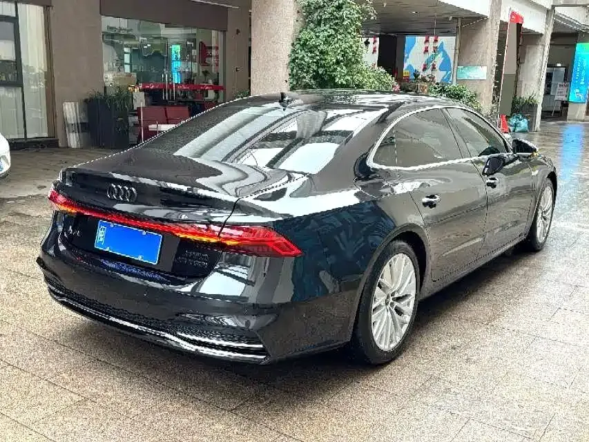 Audi A7L — фото 5