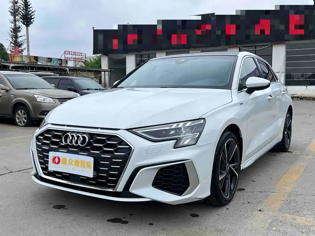 Audi A3 — фото 1