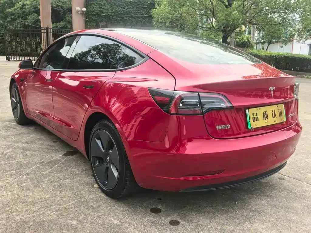 Tesla Model 3 — фото 5