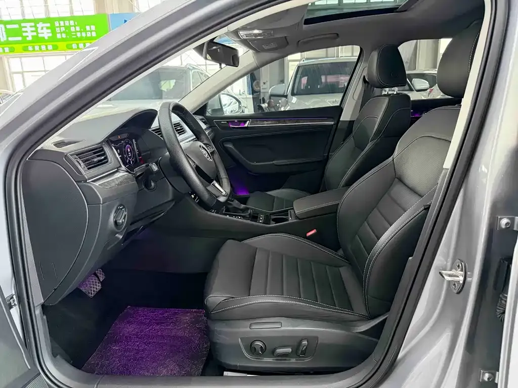 Skoda Superb — фото 5