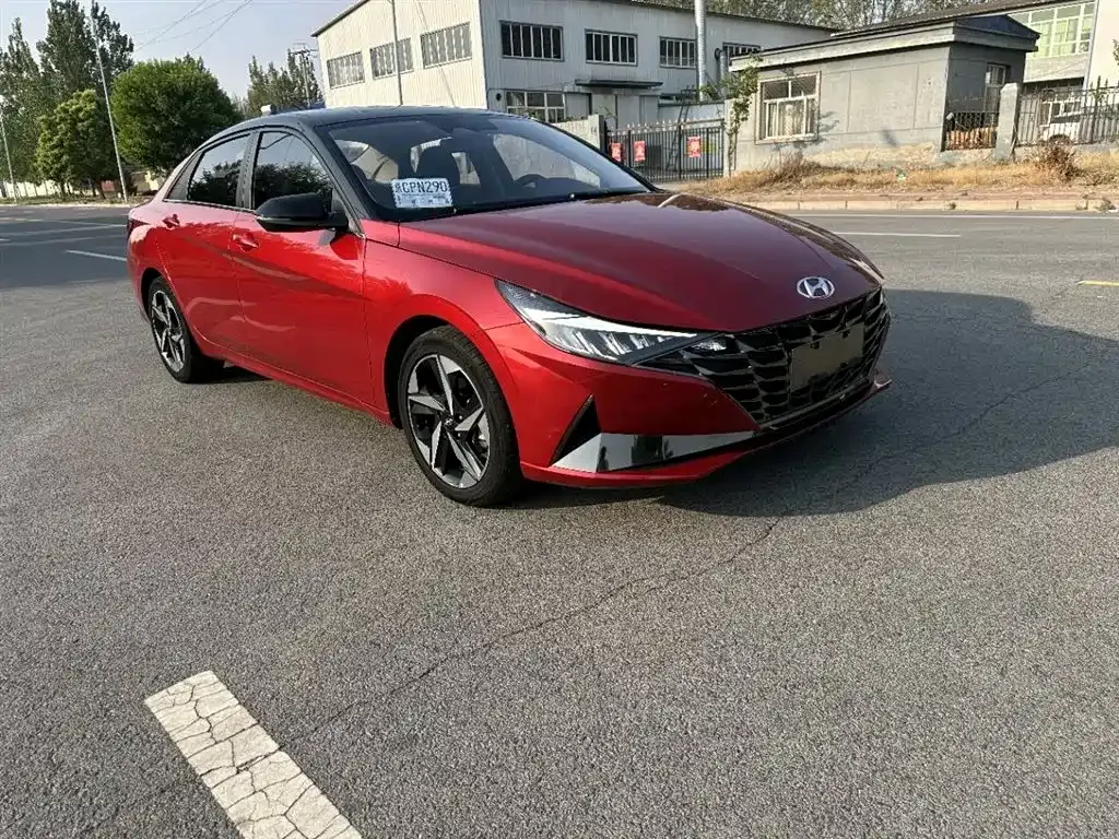 Hyundai Elantra — фото 10