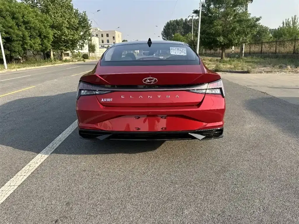 Hyundai Elantra — фото 8