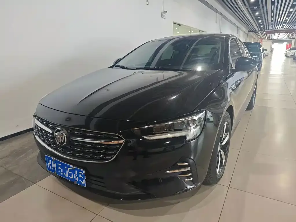 Buick Regal — фото 1