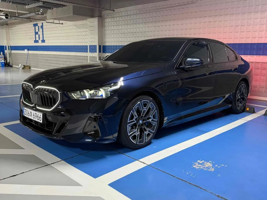 BMW 5-Series — фото 5