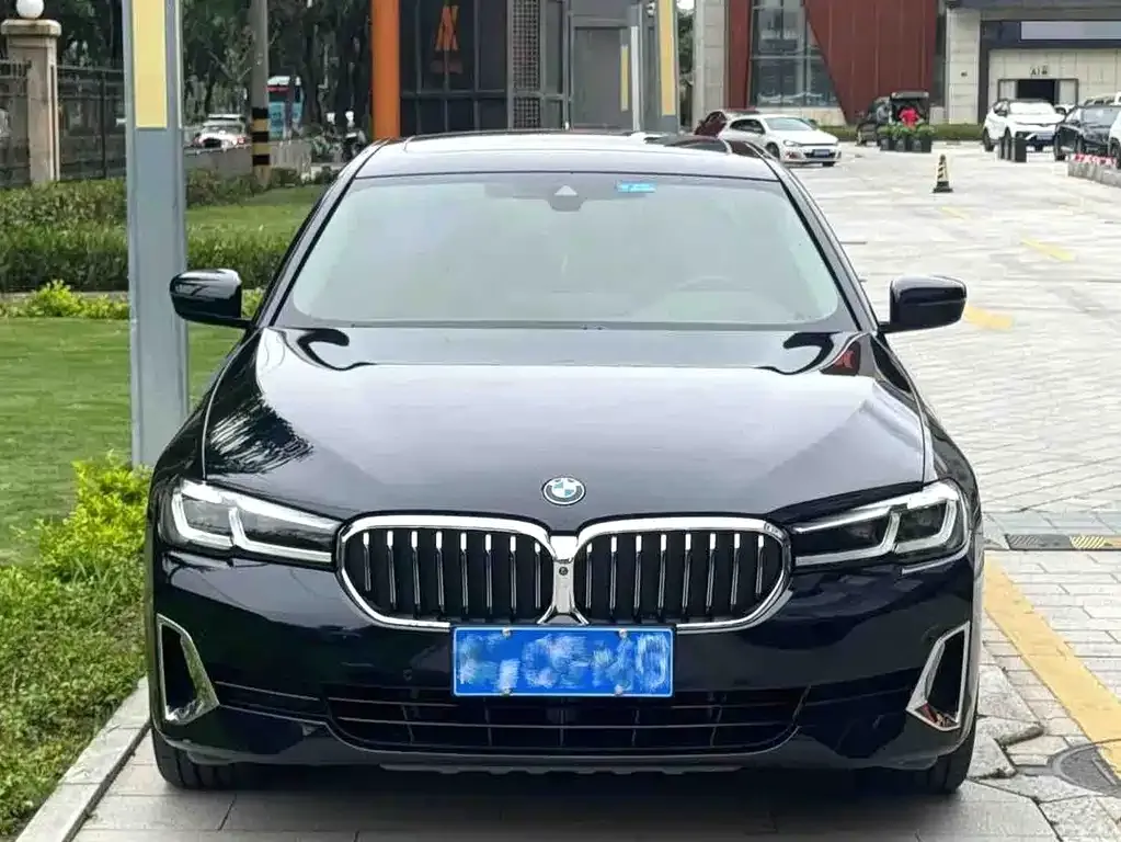 BMW 5 Series — фото 10