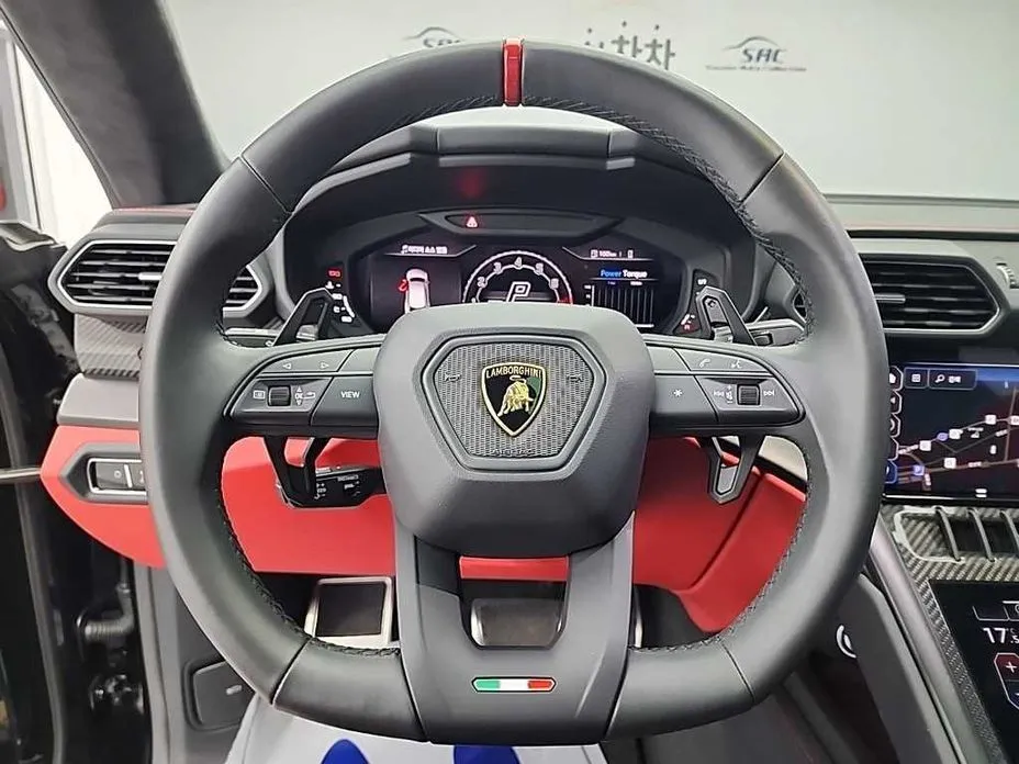 Lamborghini Urus — фото 10
