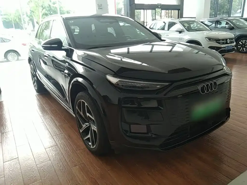 Audi Q6L e-tron — фото 9