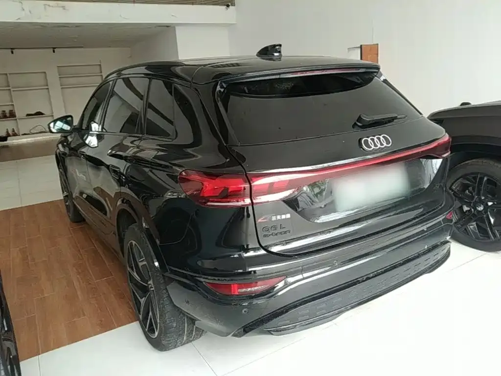 Audi Q6L e-tron — фото 5