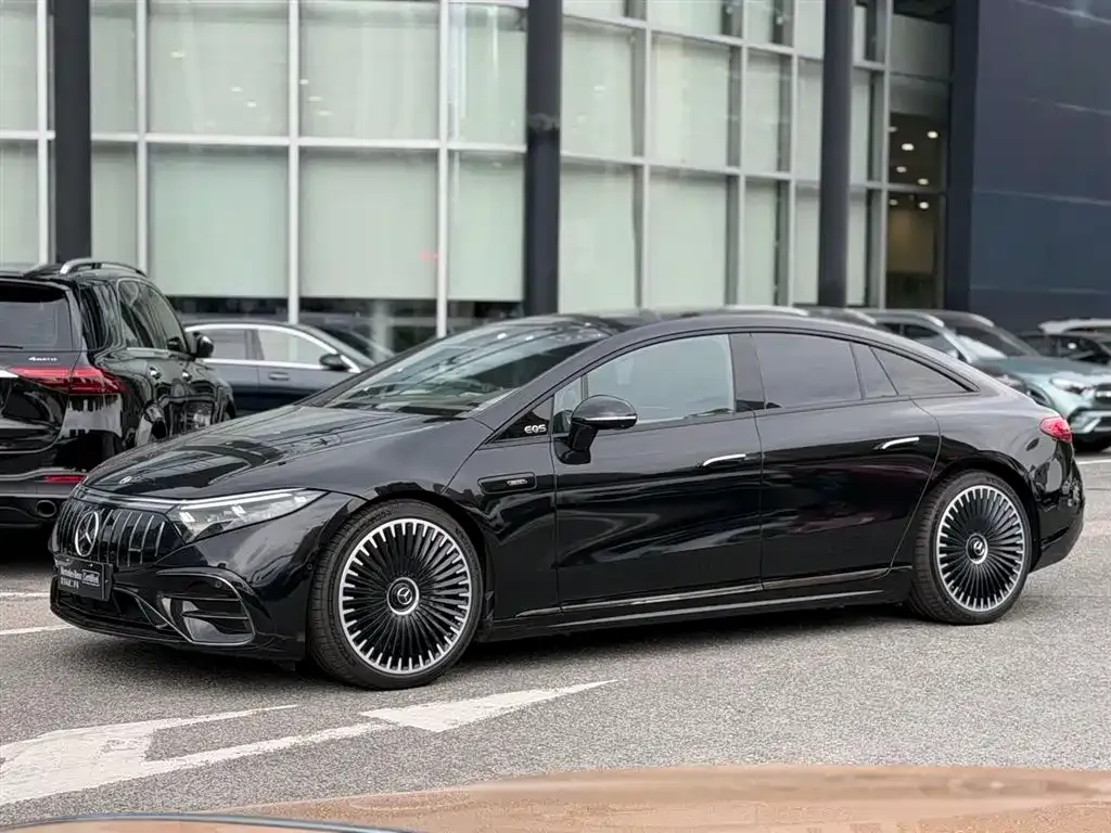 Mercedes-Benz EQS AMG — фото 1
