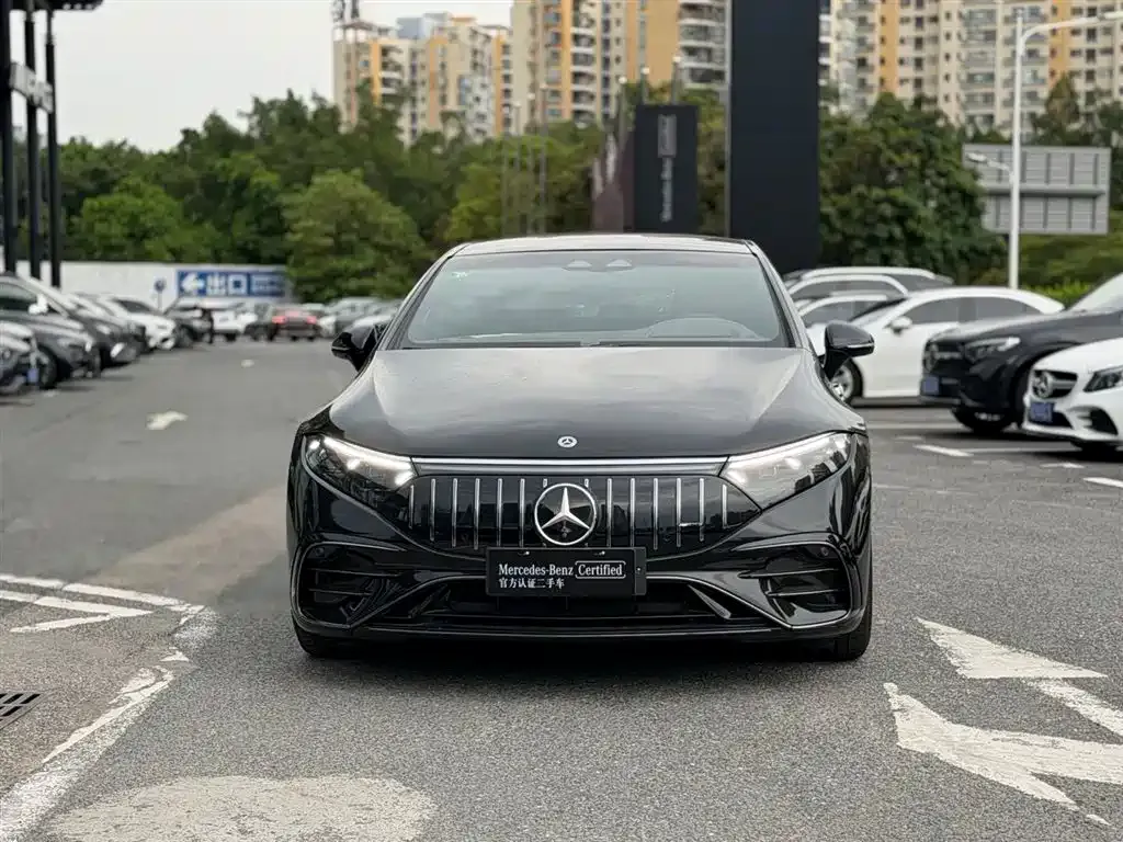 Mercedes-Benz EQS AMG — фото 3