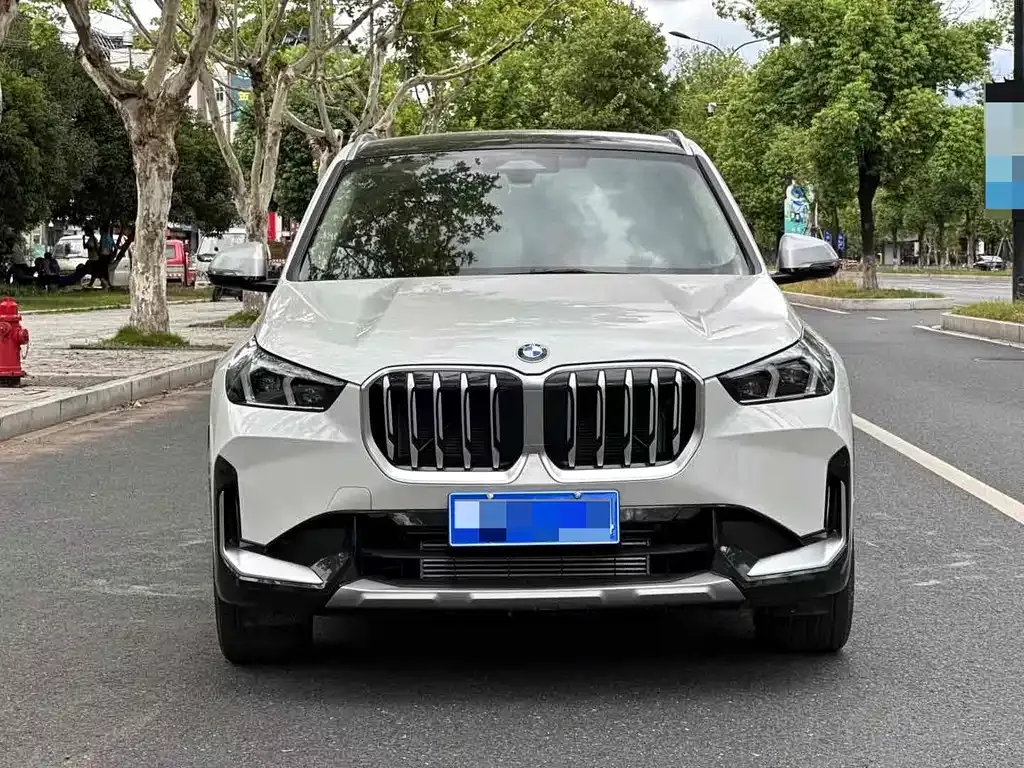 BMW X1 — фото 5