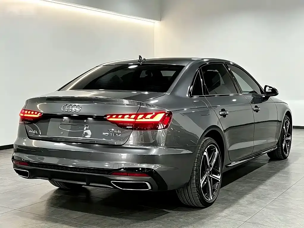 Audi A4L — фото 8