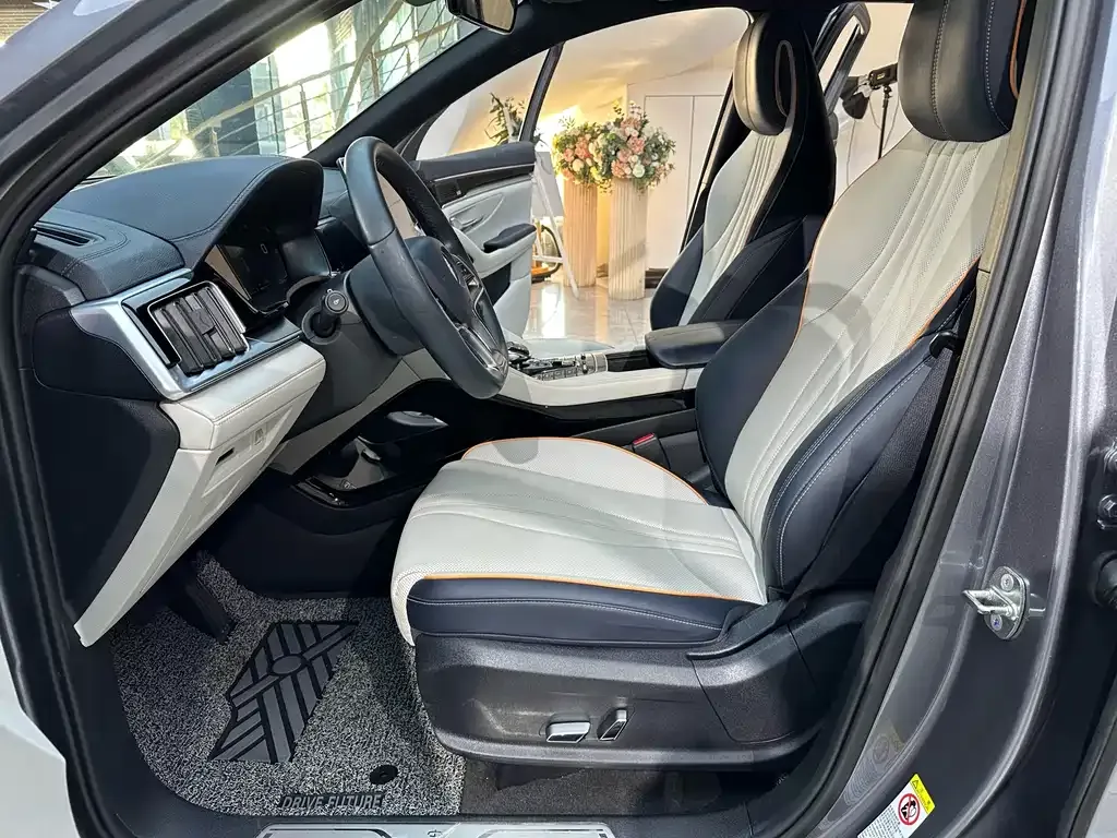 BYD PLUS New Energy — фото 7