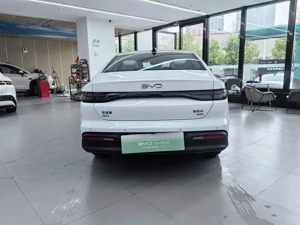 BYD Seal 05 DM-i — фото 6