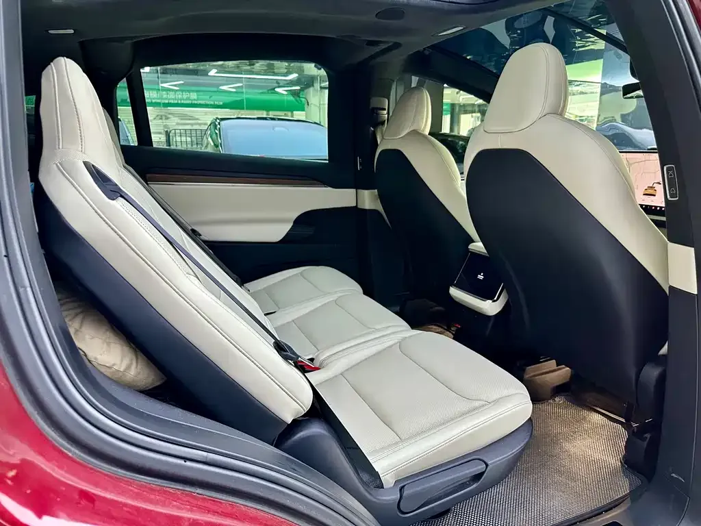Tesla Model X — фото 3