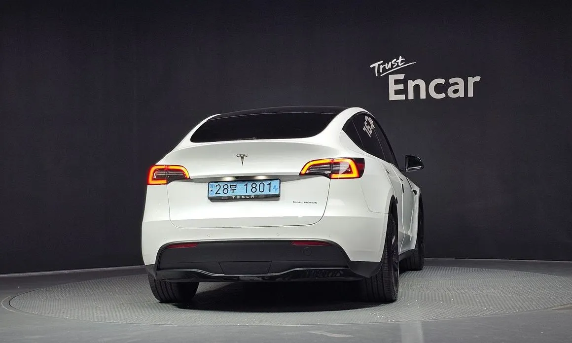 Tesla Model Y — фото 4